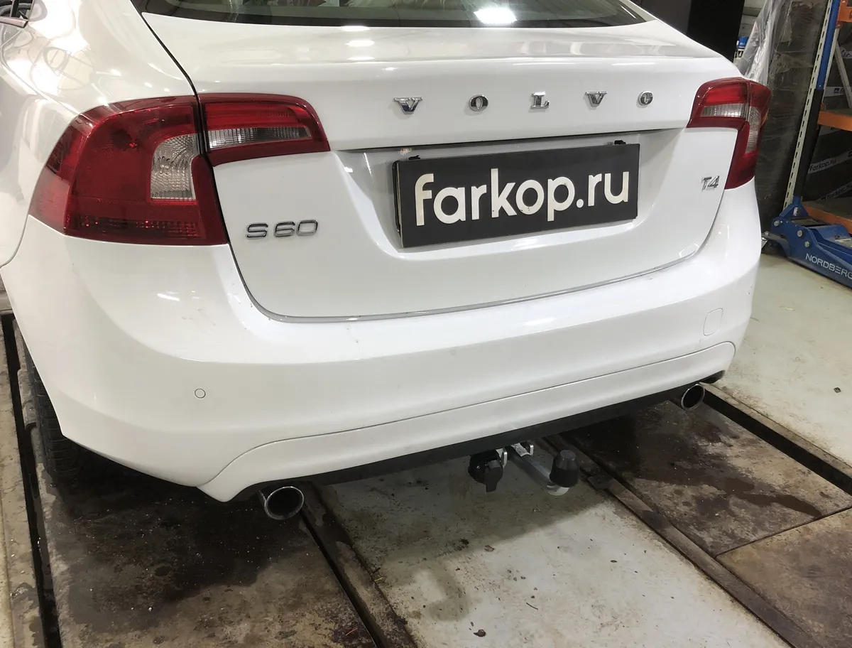 Фаркоп Galia для Volvo S60 2010-2018 V070A в 