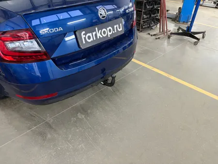 Фаркоп Steinhof для Skoda Octavia 2012-2020 V-063 в Нижний Новгород
