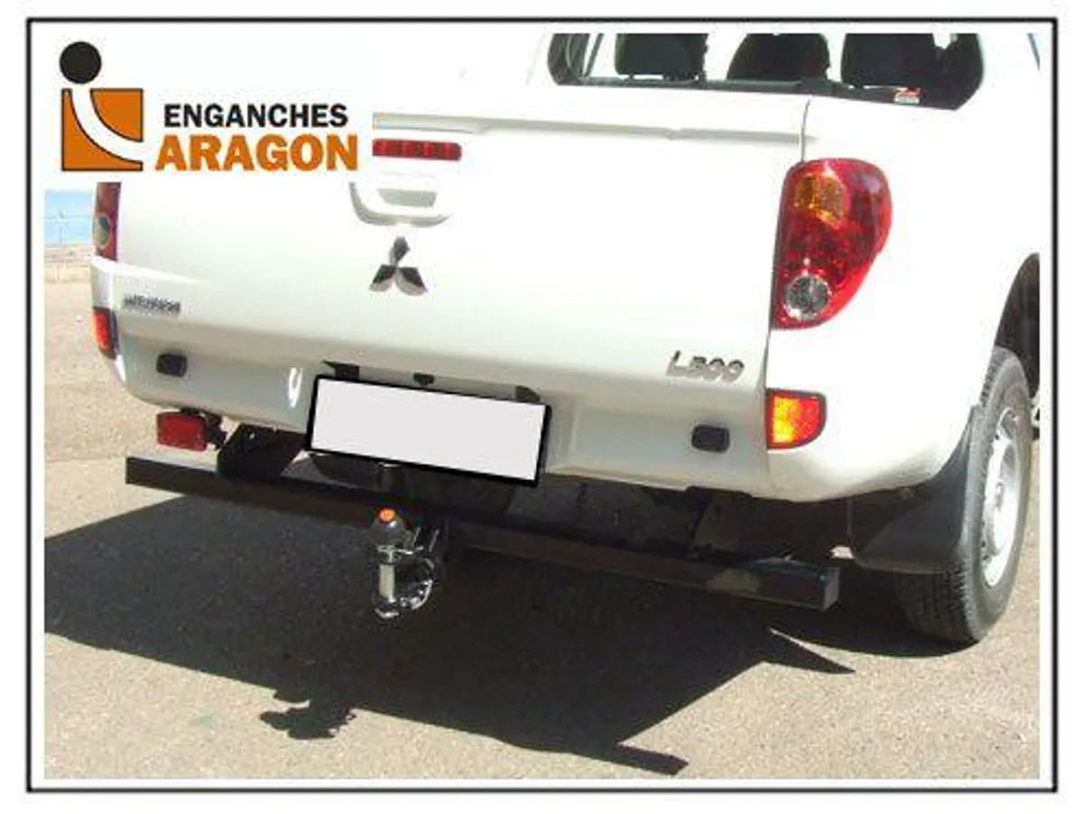 Фаркоп Aragon для Mitsubishi L200 2006-2010, (без бампера) E4201CG в 