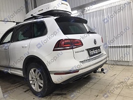 Установили фаркоп Galia для Volkswagen Touareg 2017 г.