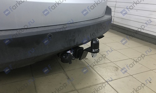Установили фаркоп Уникар для Toyota RAV4 2013 г.в.