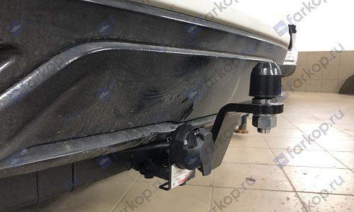 Установили фаркоп Уникар для Toyota Harrier 2014 г.