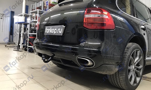 Установили фаркоп Oris для Porsche Cayenne 2003-2010 г.в.