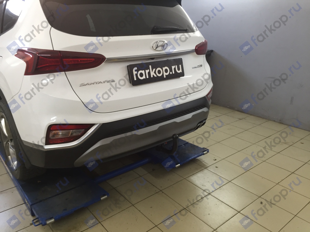 Фаркоп Aragon для Hyundai Santa Fe 2018-2021 E3004EV в 