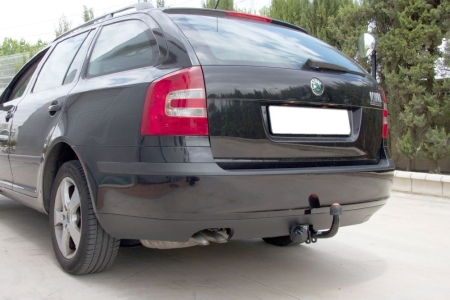 Фаркоп Aragon для Skoda Octavia 2004-2008, (вкл. Scout) E5812AA в 