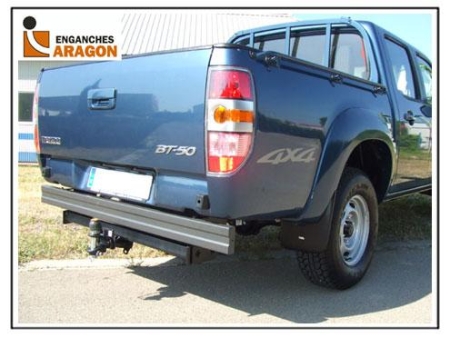 Фаркоп Aragon для Mazda B-series 1999-2006 E2015BG в 