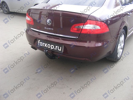 Фаркоп Westfalia для Skoda Superb (Combi) 2008-2015 317102600001 в 