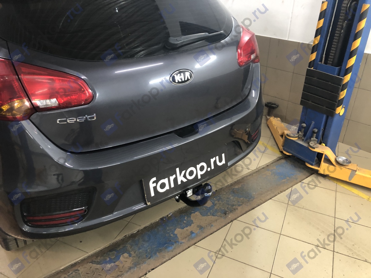 Фаркоп Oris для Kia Ceed (хетчбек) 2012-2018 Арт. 6751-A 6751-A в 