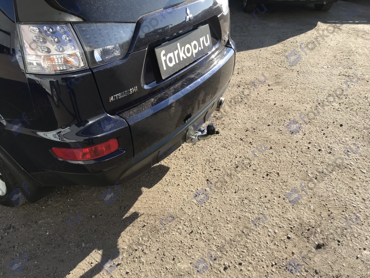 Фаркоп Galia для Mitsubishi Outlander XL 2007-2012 C054C в 