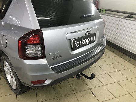 Фаркоп Steinhof для Jeep Compass 2006-2017 J-058 в 